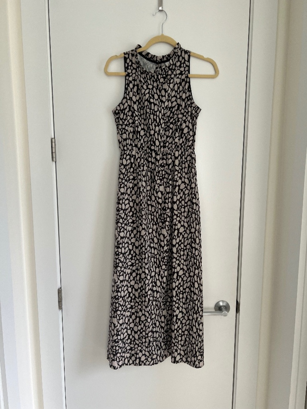 NWT Black & Gray leopard print sleeveless dress